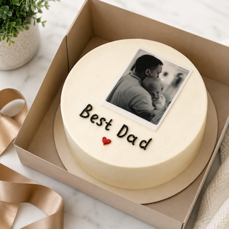 Best Dad Photo Cake featuring a personalized edible photo print on a 1/2 kg pineapple cake with elegant Fathers Day theme by Send My Feelings.