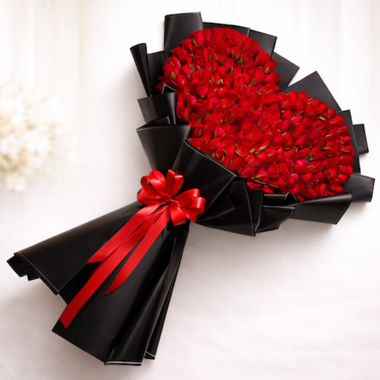 Heart of a Thousand Feelings – 200 Rose Bouquet