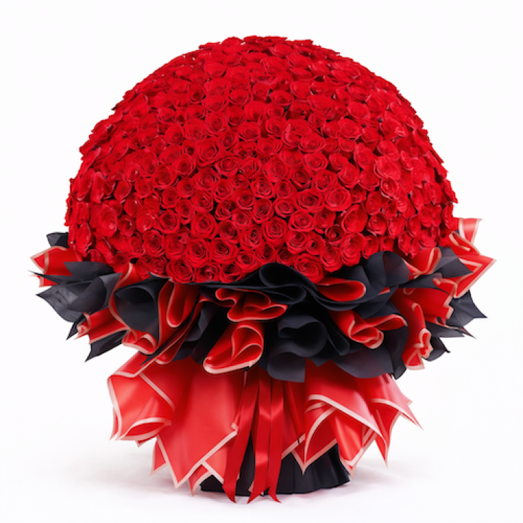The Empire of Love – 500 Rose Grand Bouquet
